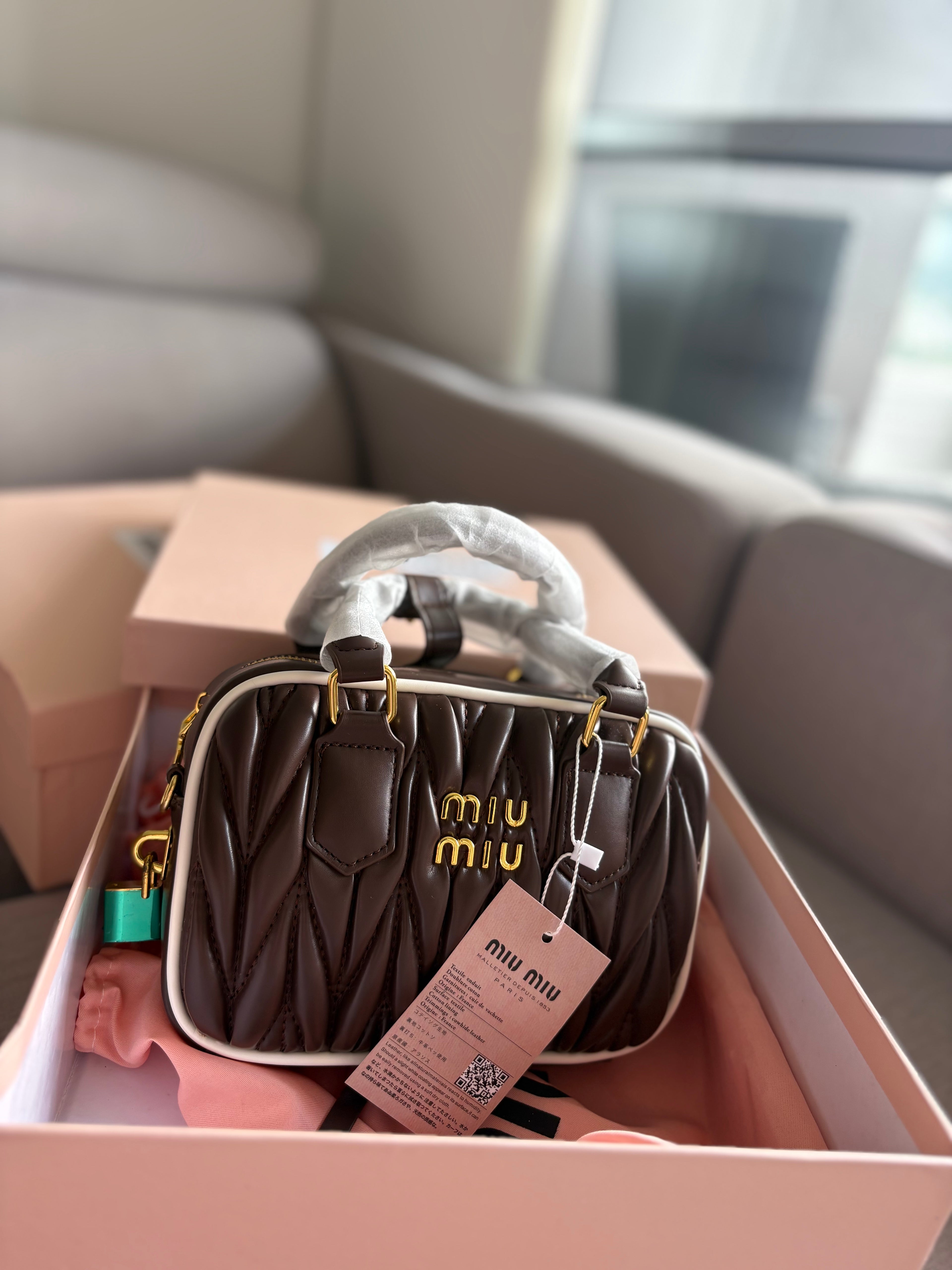 Cartera miu miu