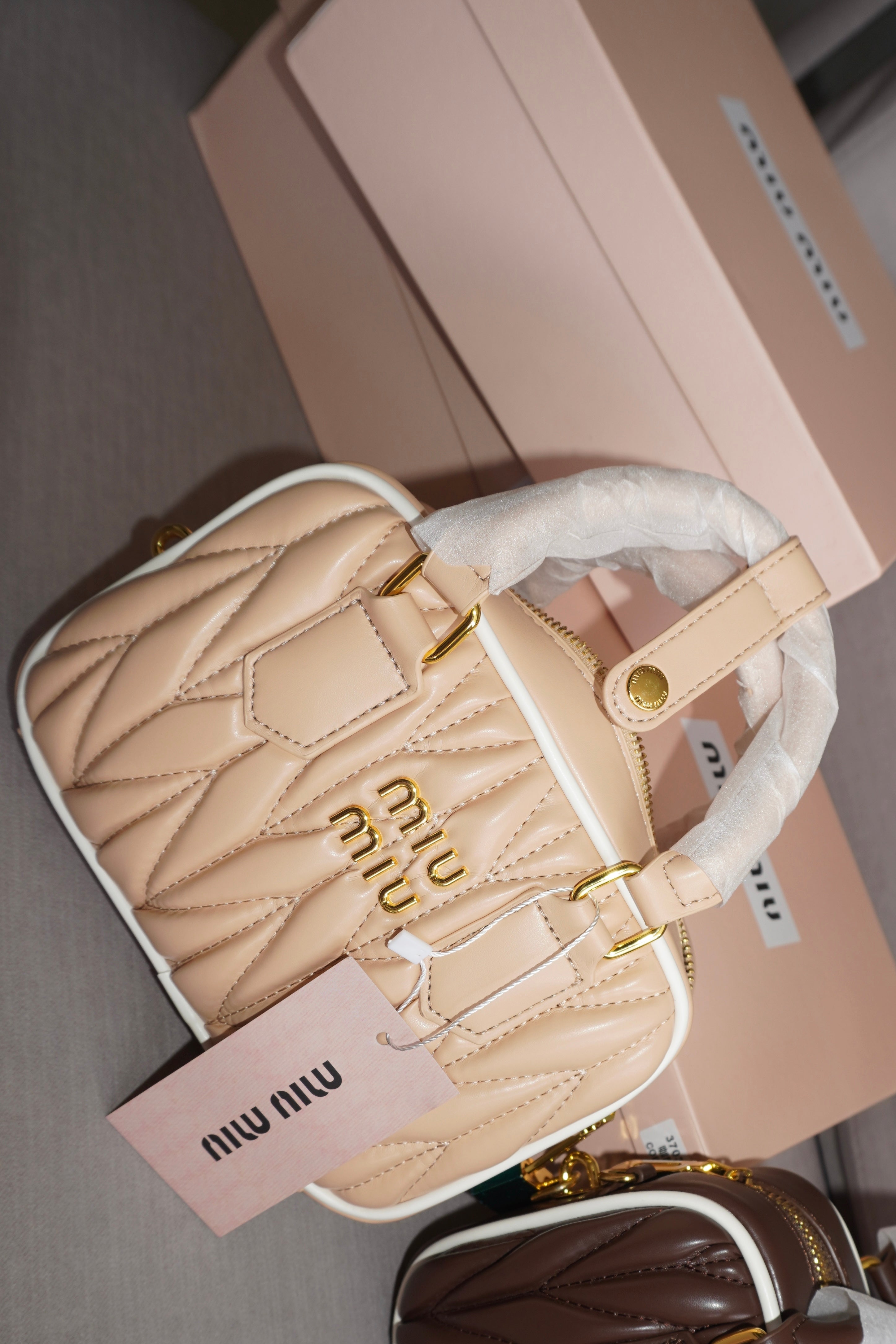 Cartera miu miu